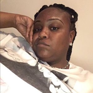 Meet your Posher, Crystal